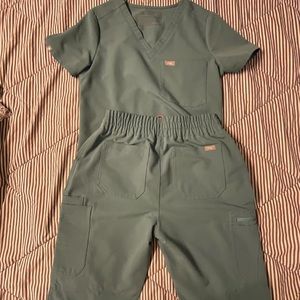 Figs Scrub Set - Limited Edition color: Hydrogreen